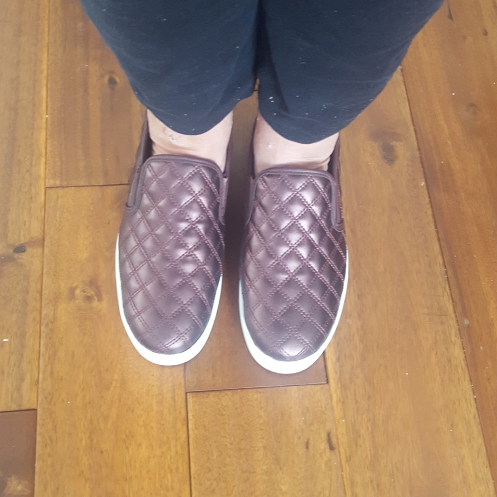 Isaac Mizrahi slip on shoe